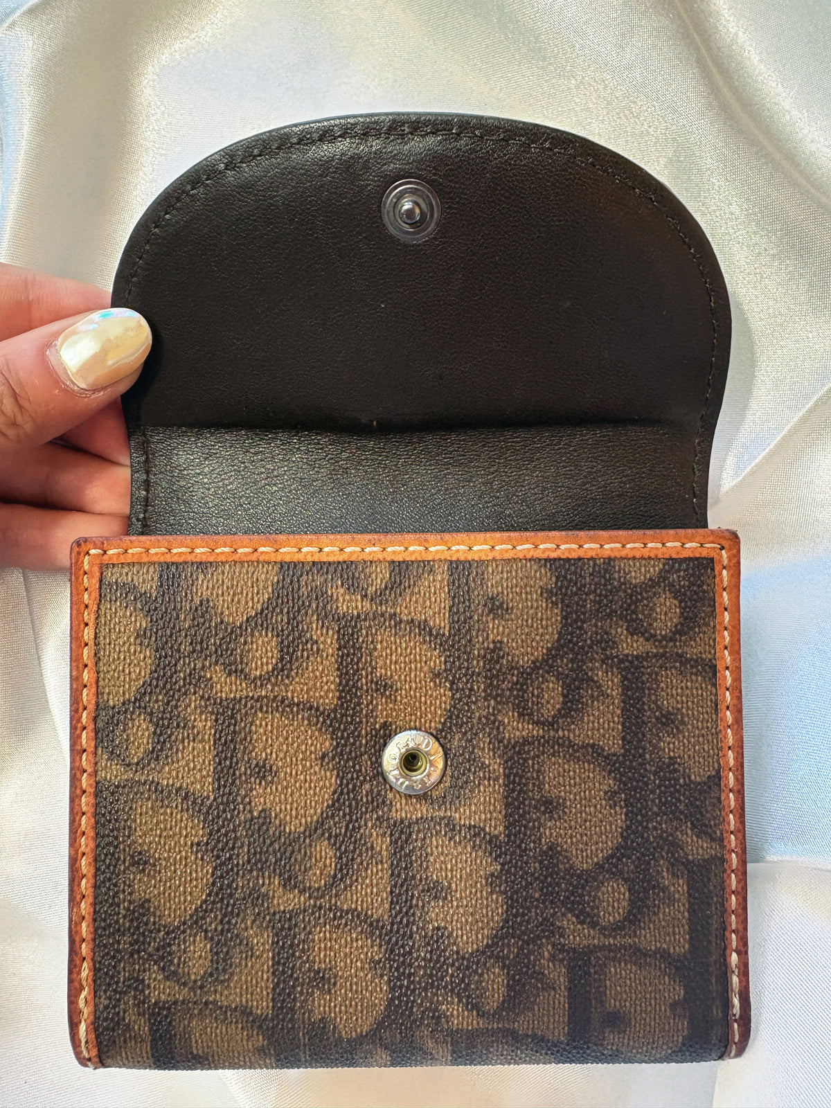 Dior wallet