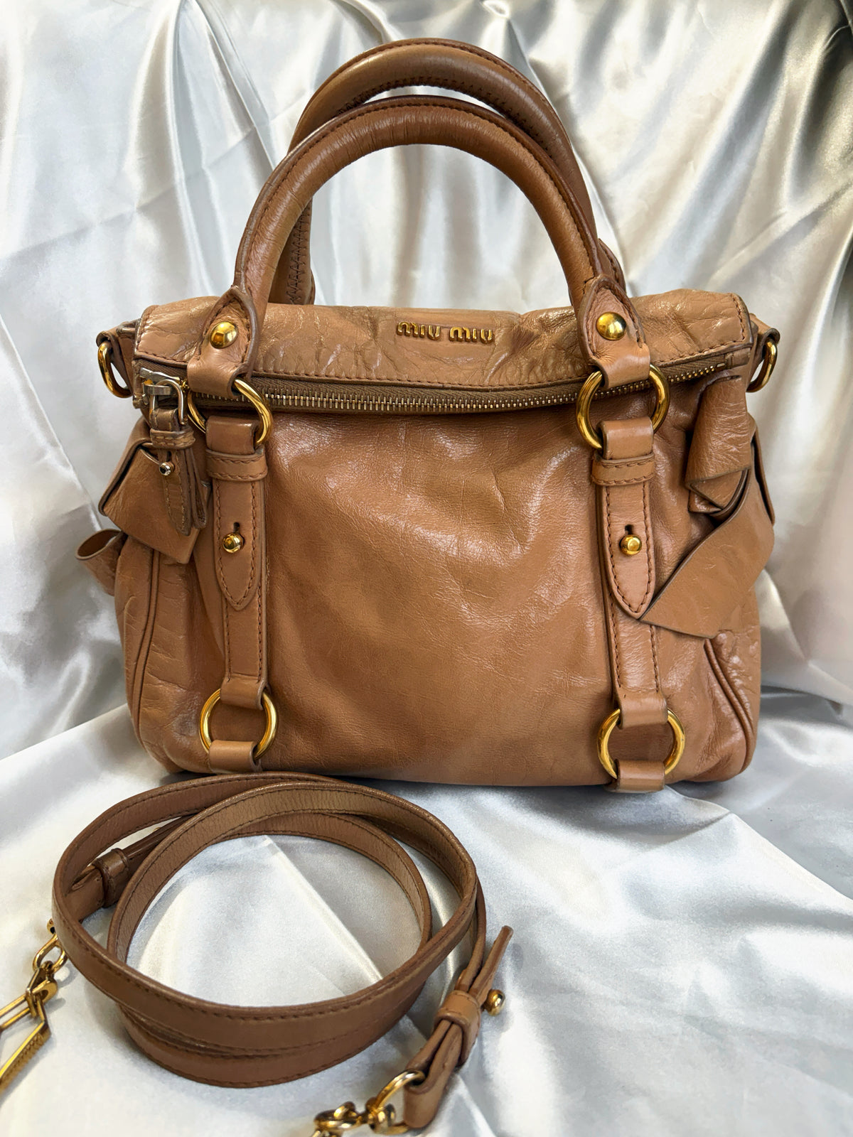 Miu Miu Vitello Lux bag(Camel)