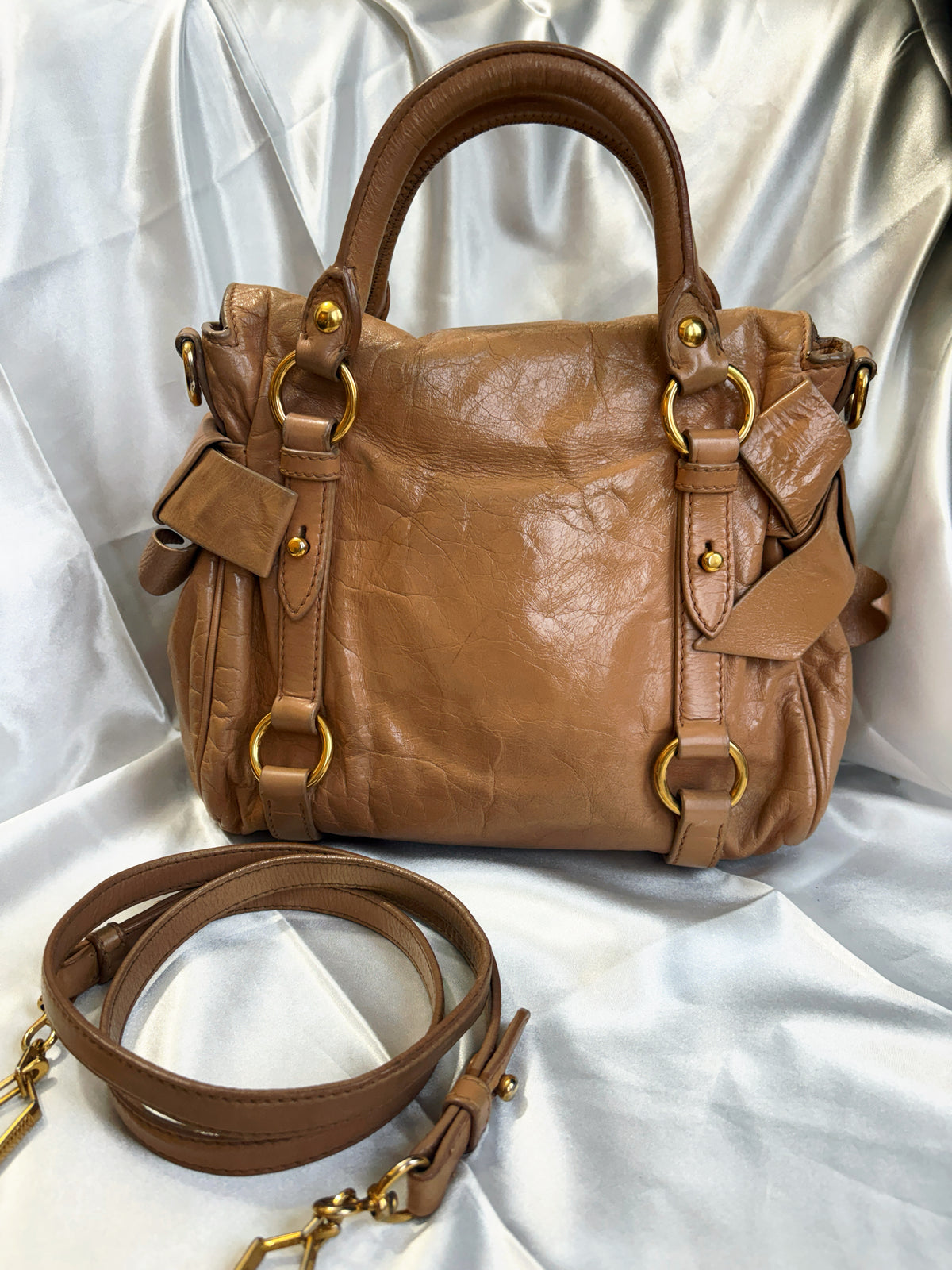 Miu Miu Vitello Lux bag(Camel)