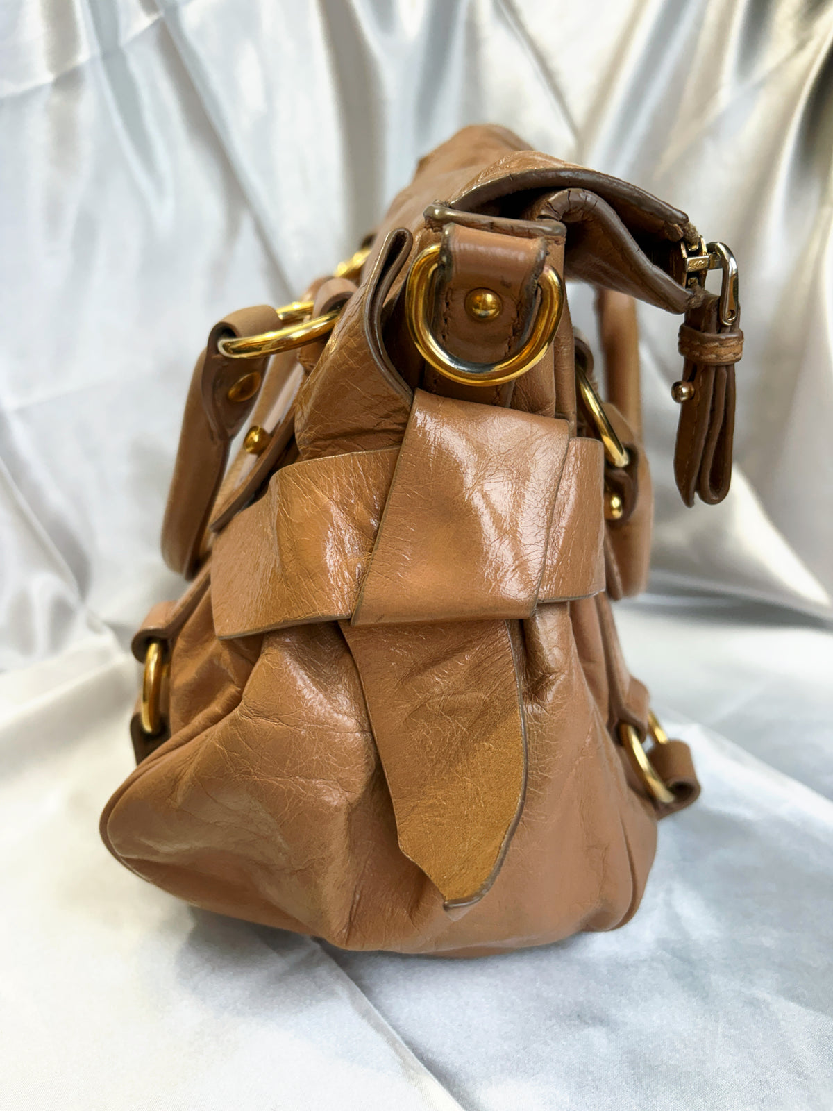Miu Miu Vitello Lux bag(Camel)