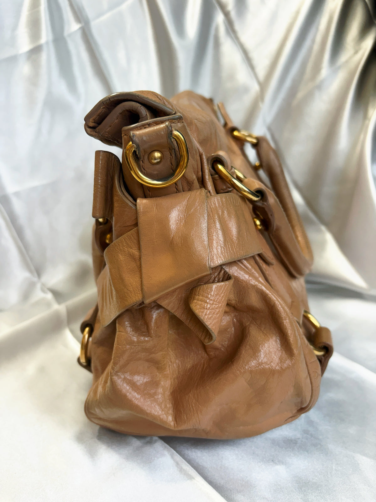 Miu Miu Vitello Lux bag(Camel)